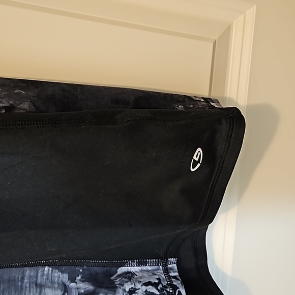 Woman's Athletic Pull Over - Picture 3 of 7